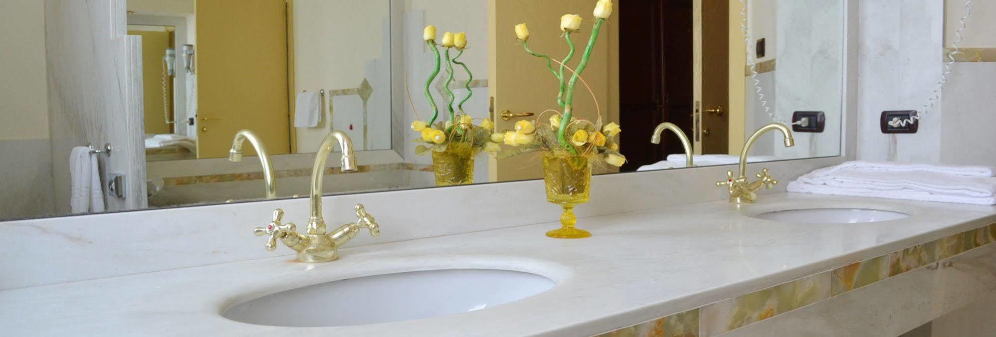 Villa Picena Colli del Tronto エクステリア 写真